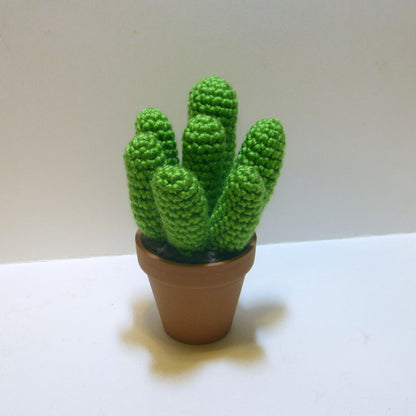 amigurumi cactus in a pot