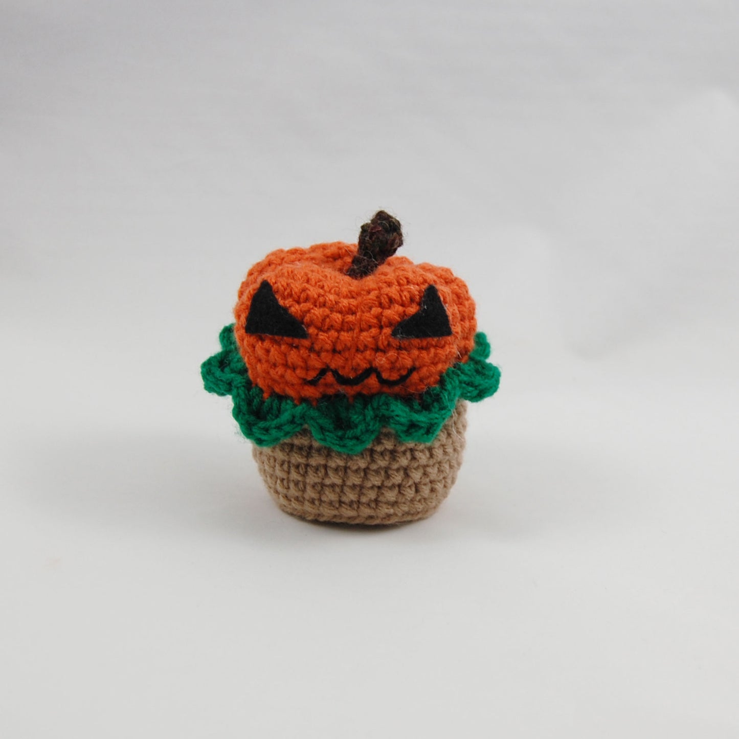 Jack-o'-lantern Crochet Cupcake