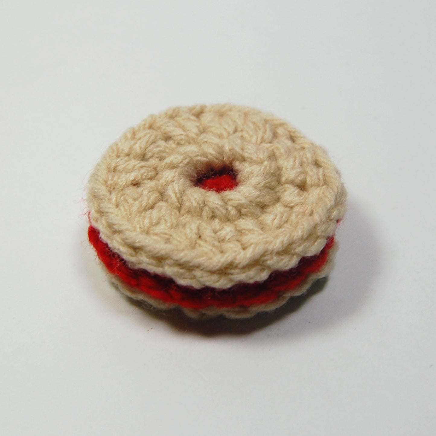 crocheted jammy dodger