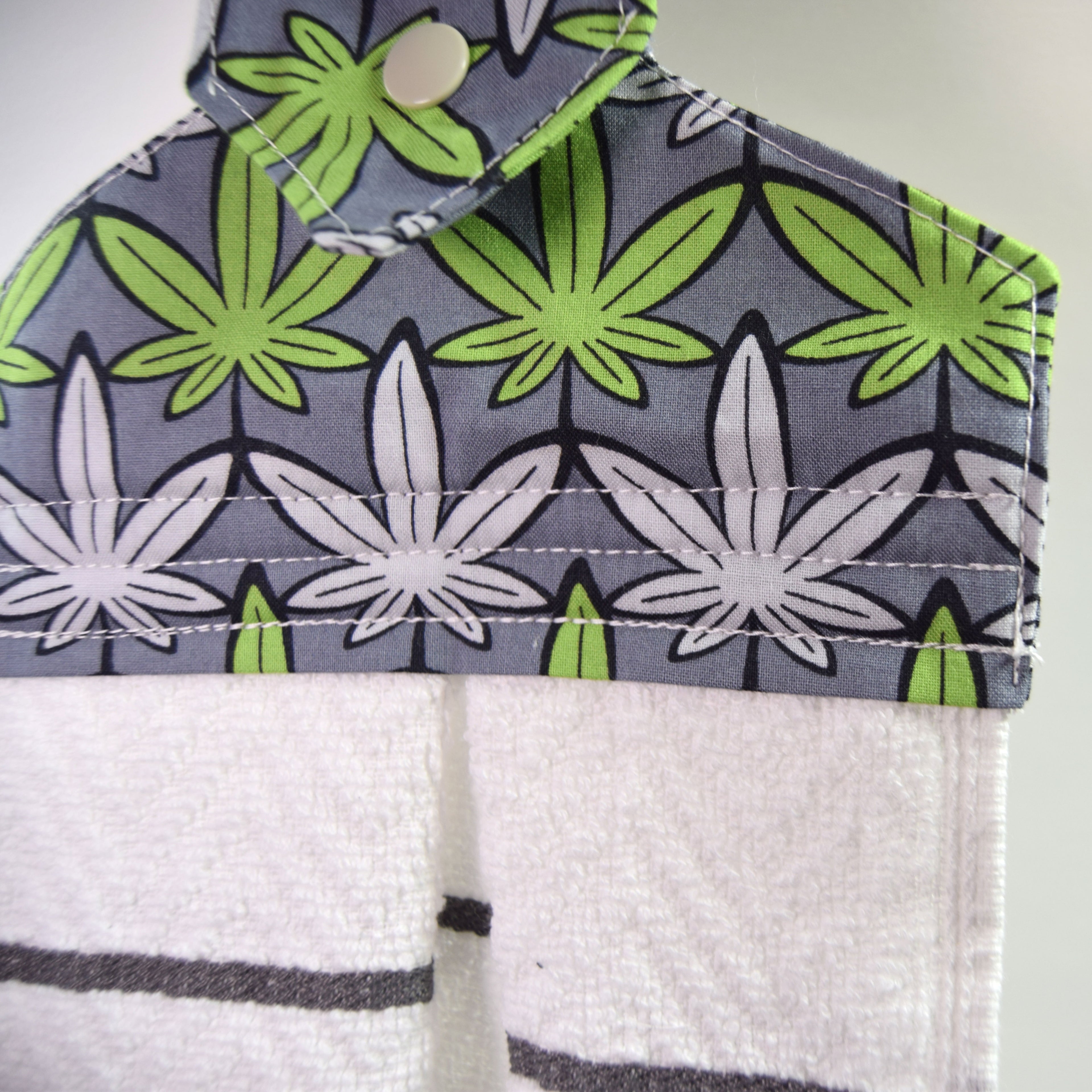 Weed Leaf Hanging Tea Towels (2 pack)