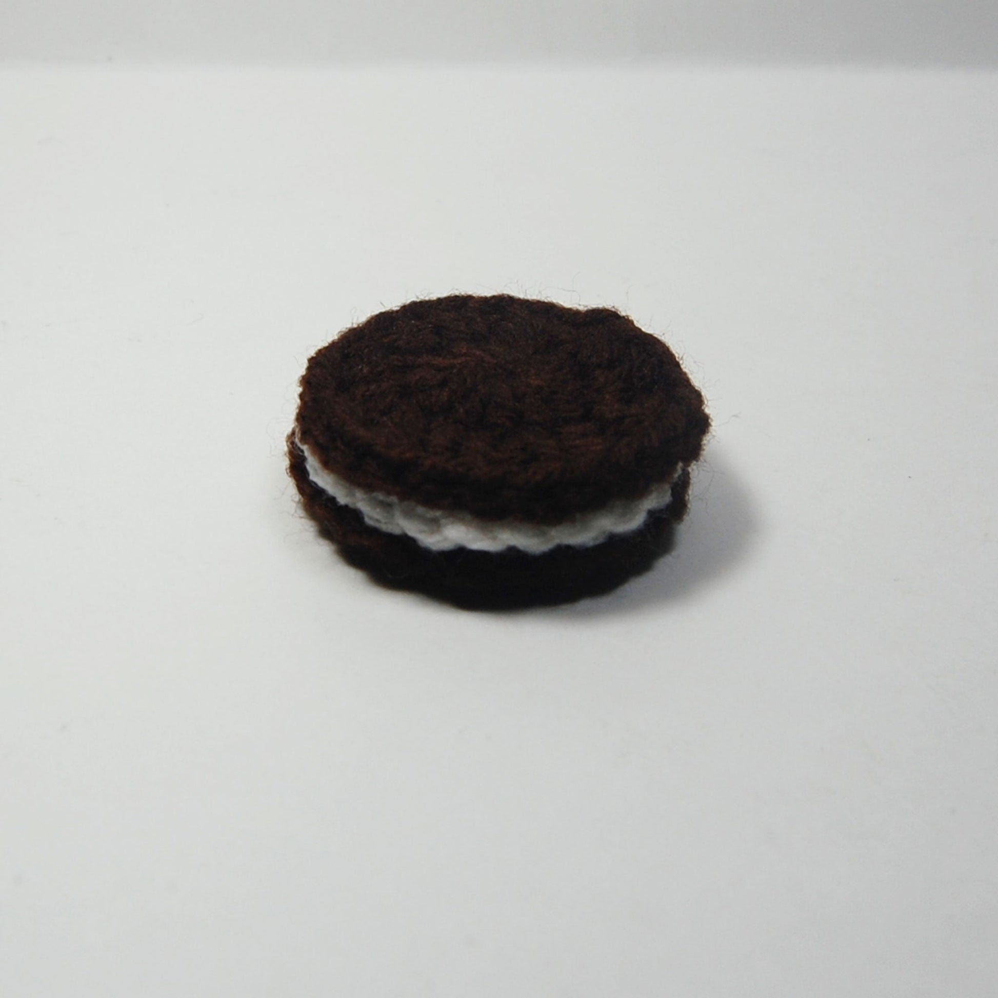 single chocolate sandwhich crocheted cookie