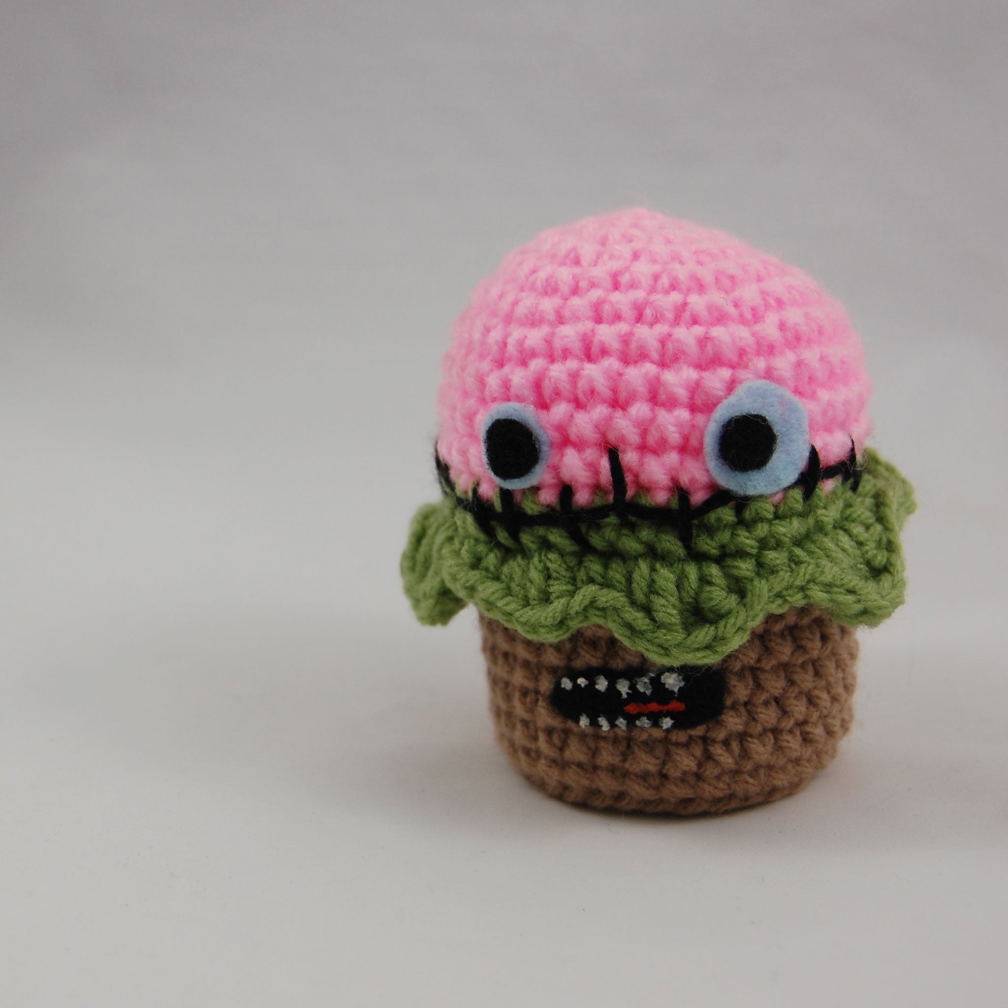 Frankenstreudel Berry Cupcake