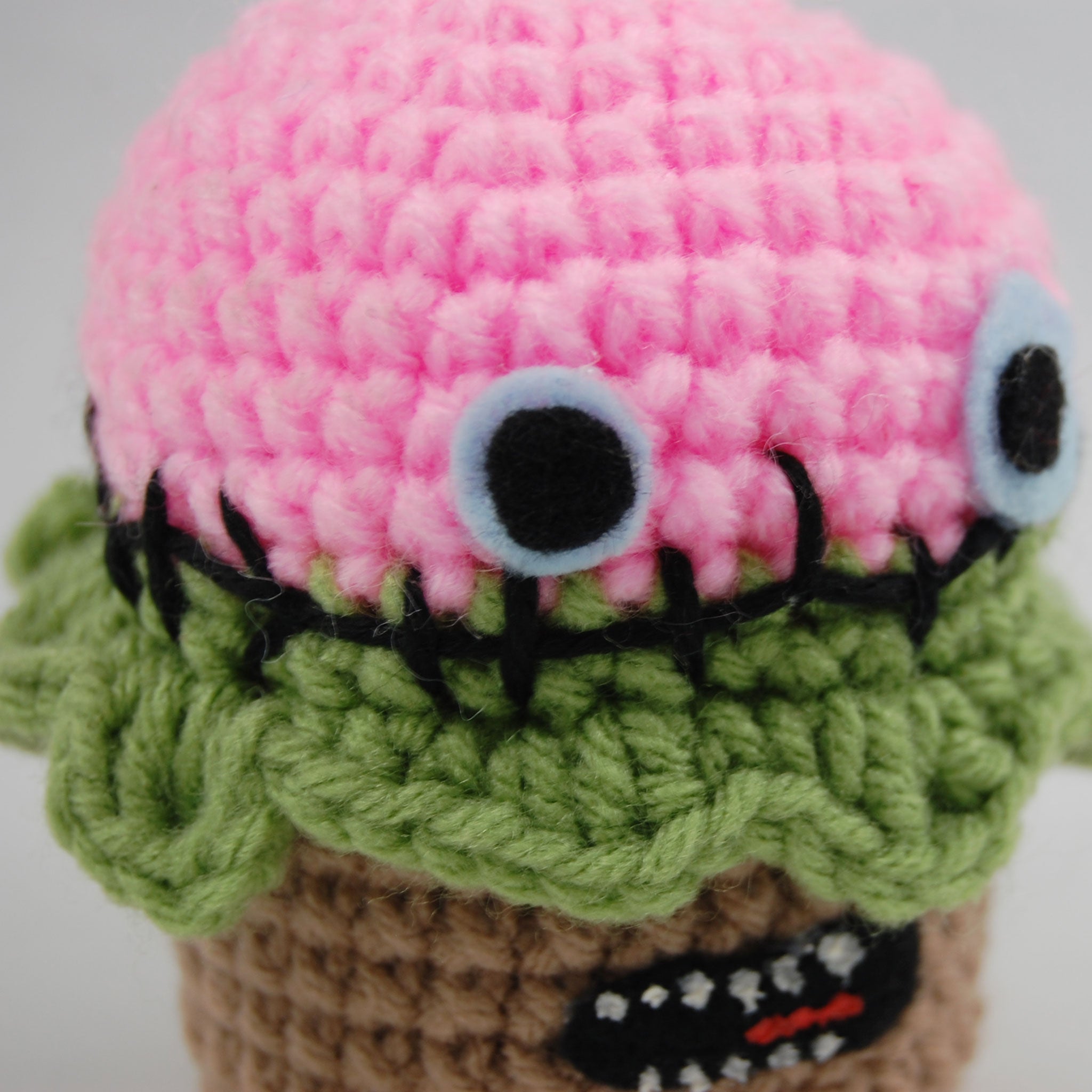 Frankenstreudel Berry Cupcake