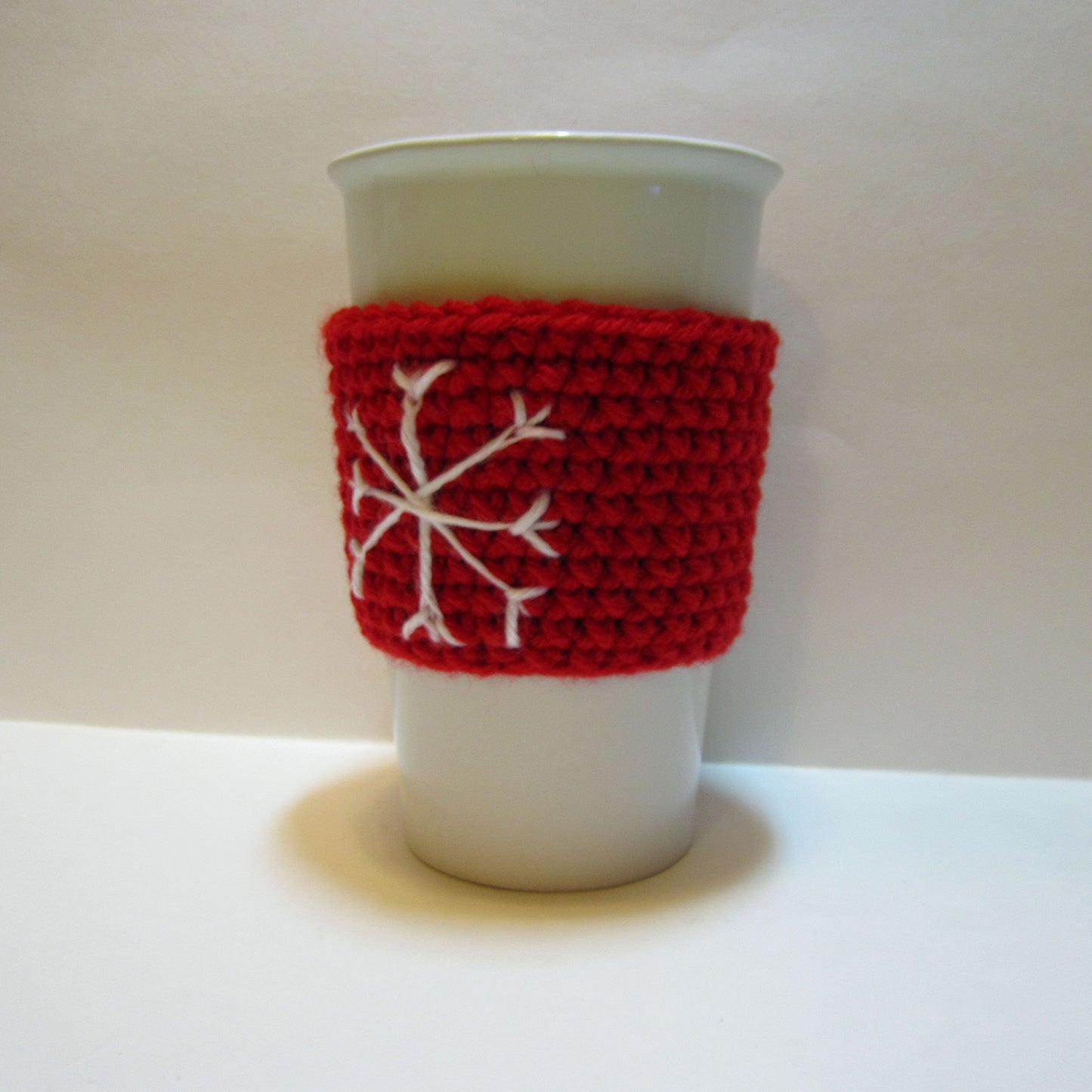 Snowflake Mug Cozy in Red